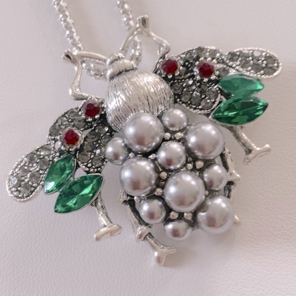 BETSEY JOHNSON SILVER ALLOY,CRYSTAL & PEARL BEE/BUG BROOCH AND NECKLACE